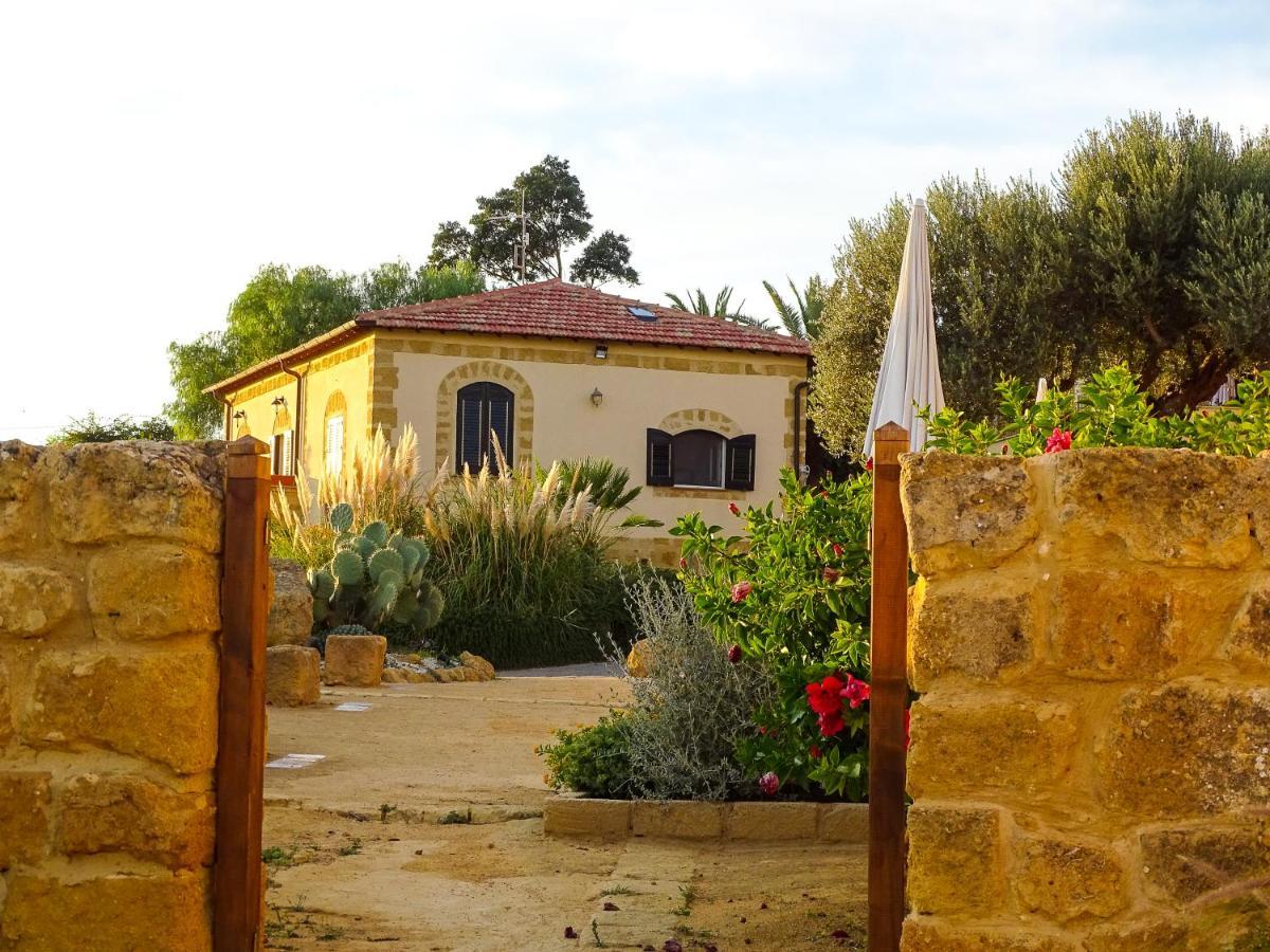 Villa La Lumia B&B Suites&Apartments Agrigento Esterno foto