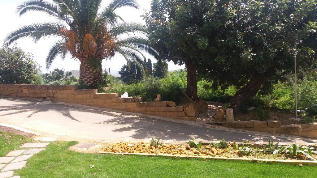 Villa La Lumia B&B Suites&Apartments Agrigento Esterno foto