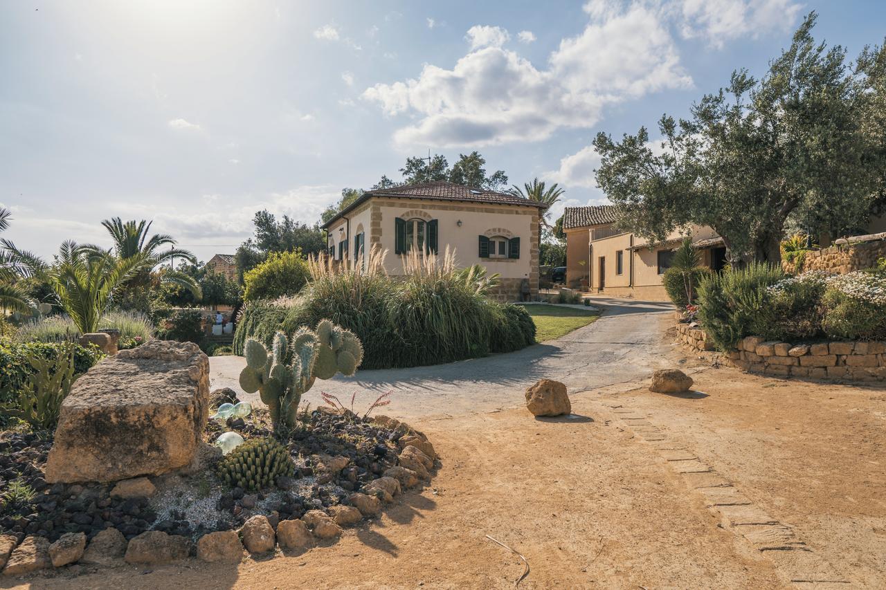 Villa La Lumia B&B Suites&Apartments Agrigento Esterno foto